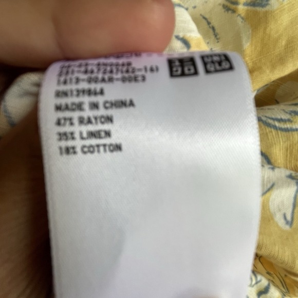 Yellow Floral Uniqlo Button-Up Top Linen Blend Feminine Beachy Tropical - Picture 11 of 13